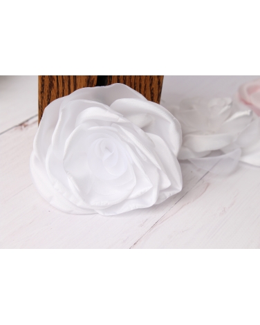 Piękny materiałowy kwiat KW03 biały